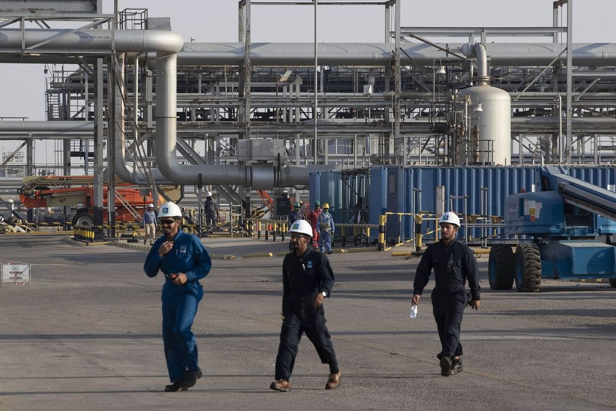 Saudi Businesses Discuss $11 Billion Deal with Petrochemical Manufacturers